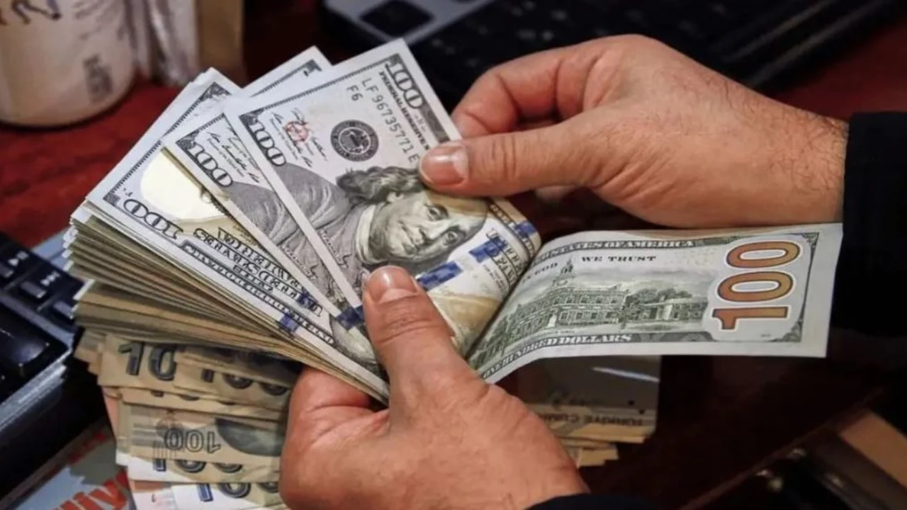 الدولار يتراجع مجددًا أمام الجنيه المصري اليوم
